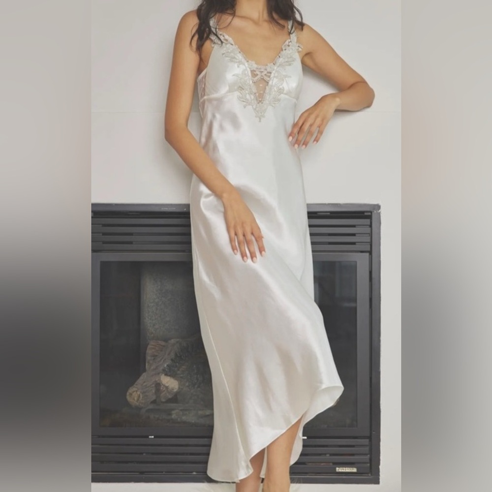 Elegant White Satin Chemise with Lace Detail